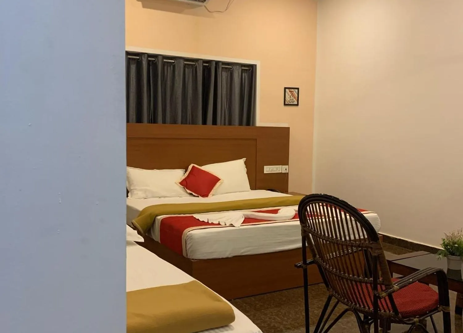 Hotel Adi Deva Inn Guruvāyūr